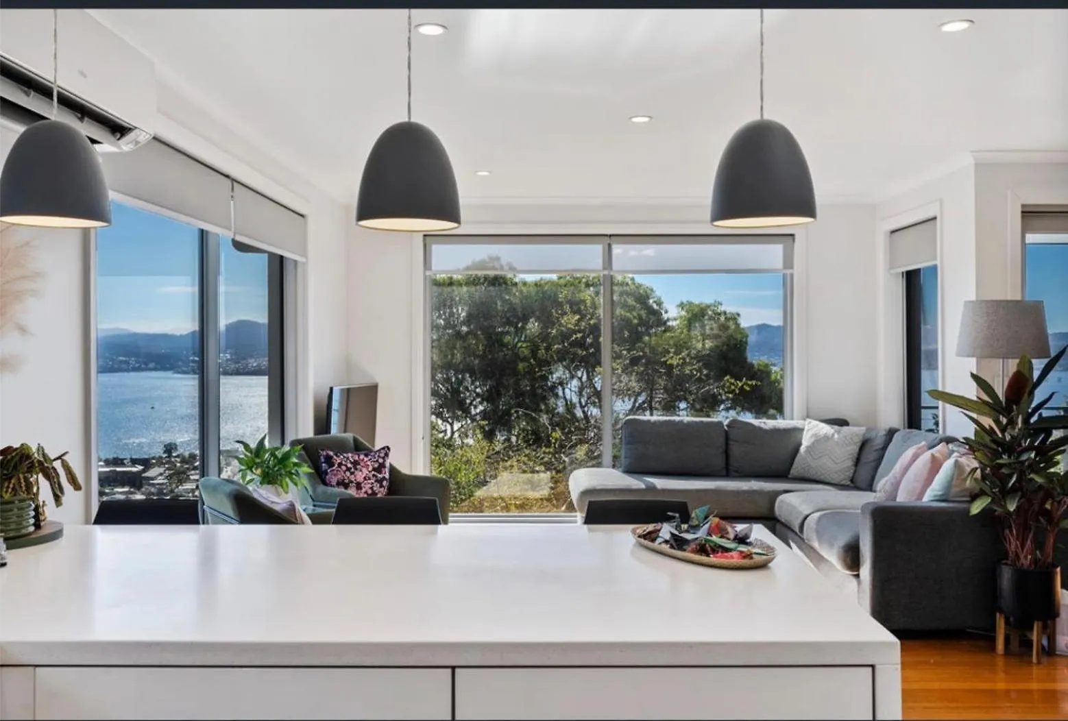 Villa Nicolas Escape Panoramic Views Luxury And Space Hobart Austrália